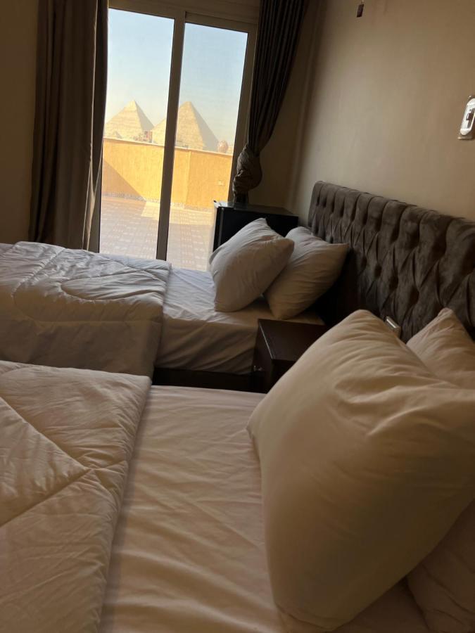 Bedouin Pyramids View Hotel Kafrat al Jabal Exterior photo
