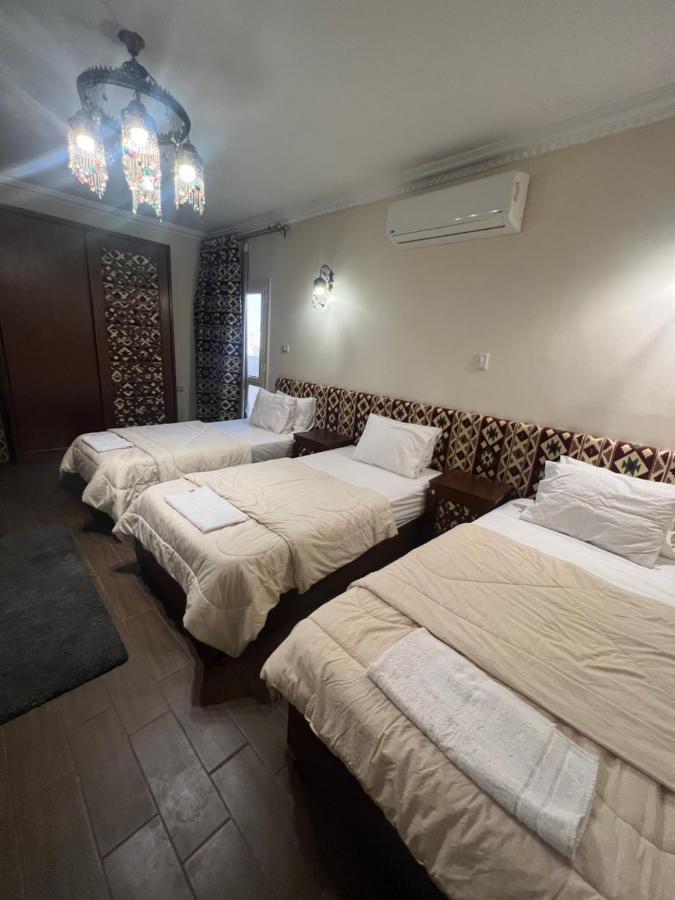 Bedouin Pyramids View Hotel Kafrat al Jabal Exterior photo