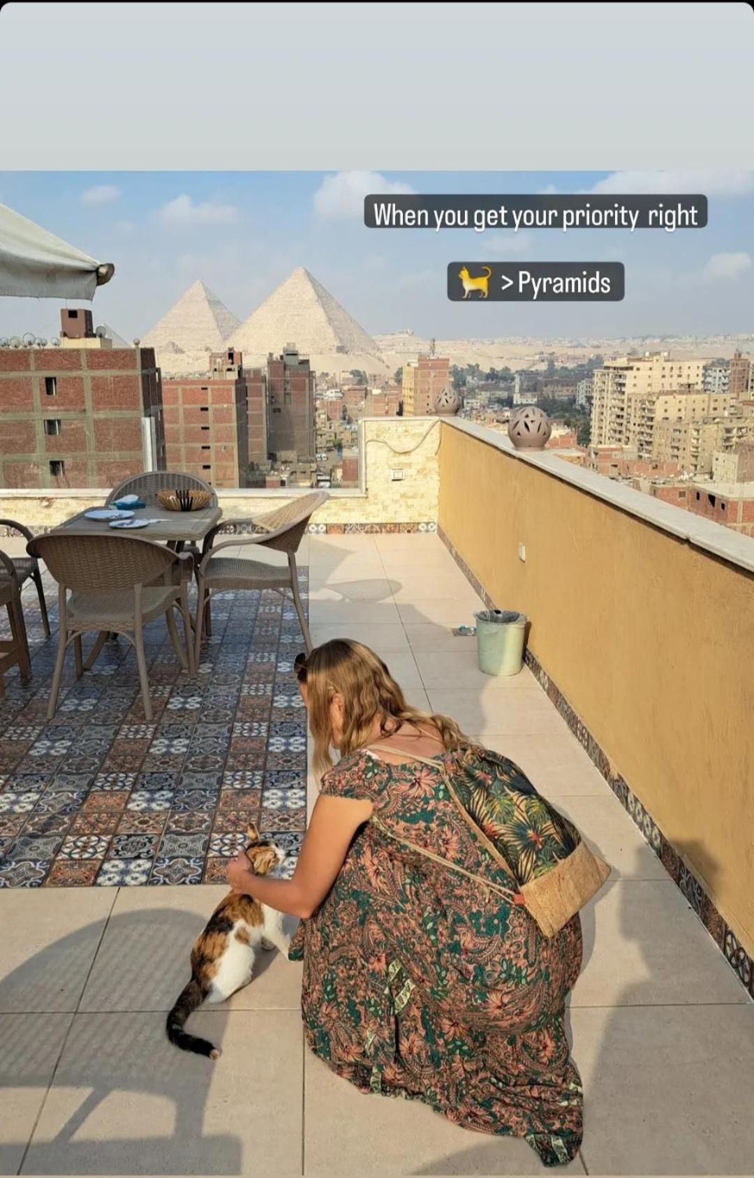 Bedouin Pyramids View Hotel Kafrat al Jabal Exterior photo